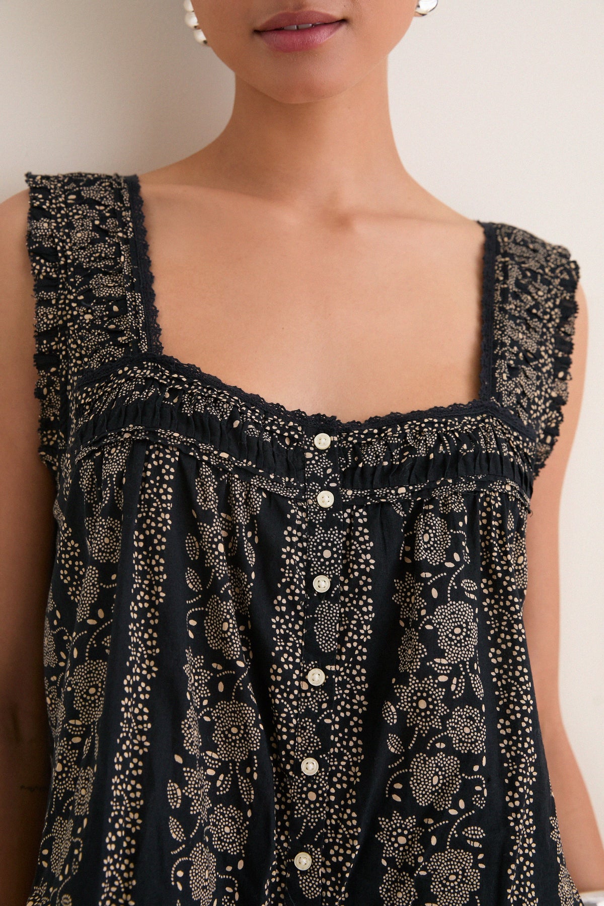 Black and Cream Token Floral Victorian Pleat Tank