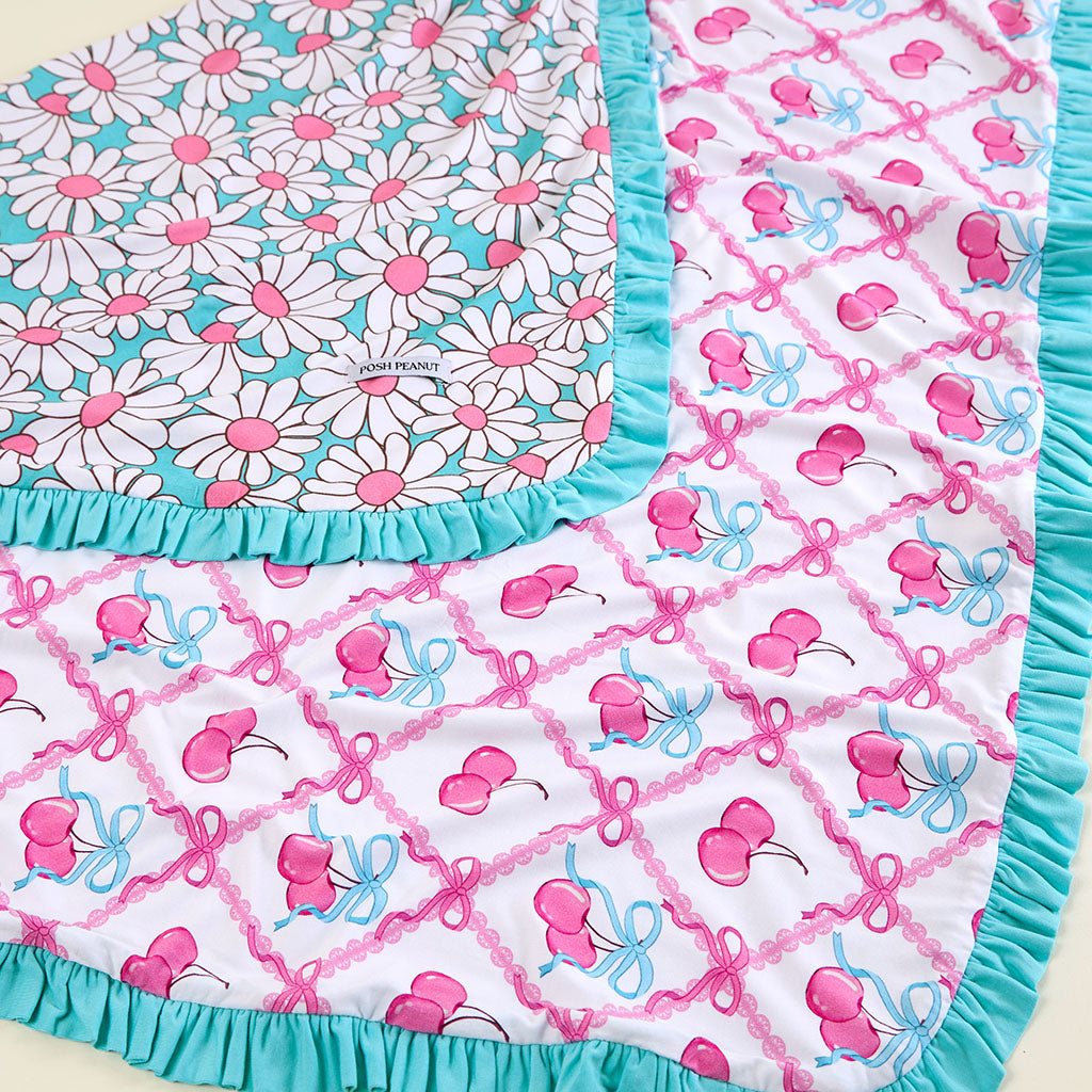 Retro Daisy & Amarena Ruffled Luxette Patoo® Blanket