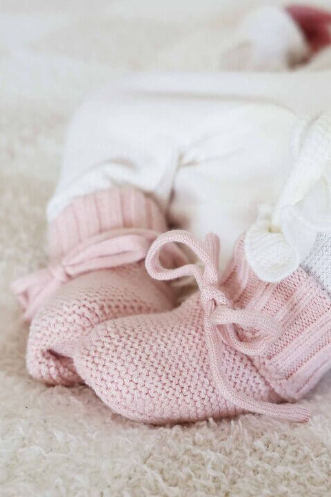 Knit Newborn Bow Booties | Baby Pink